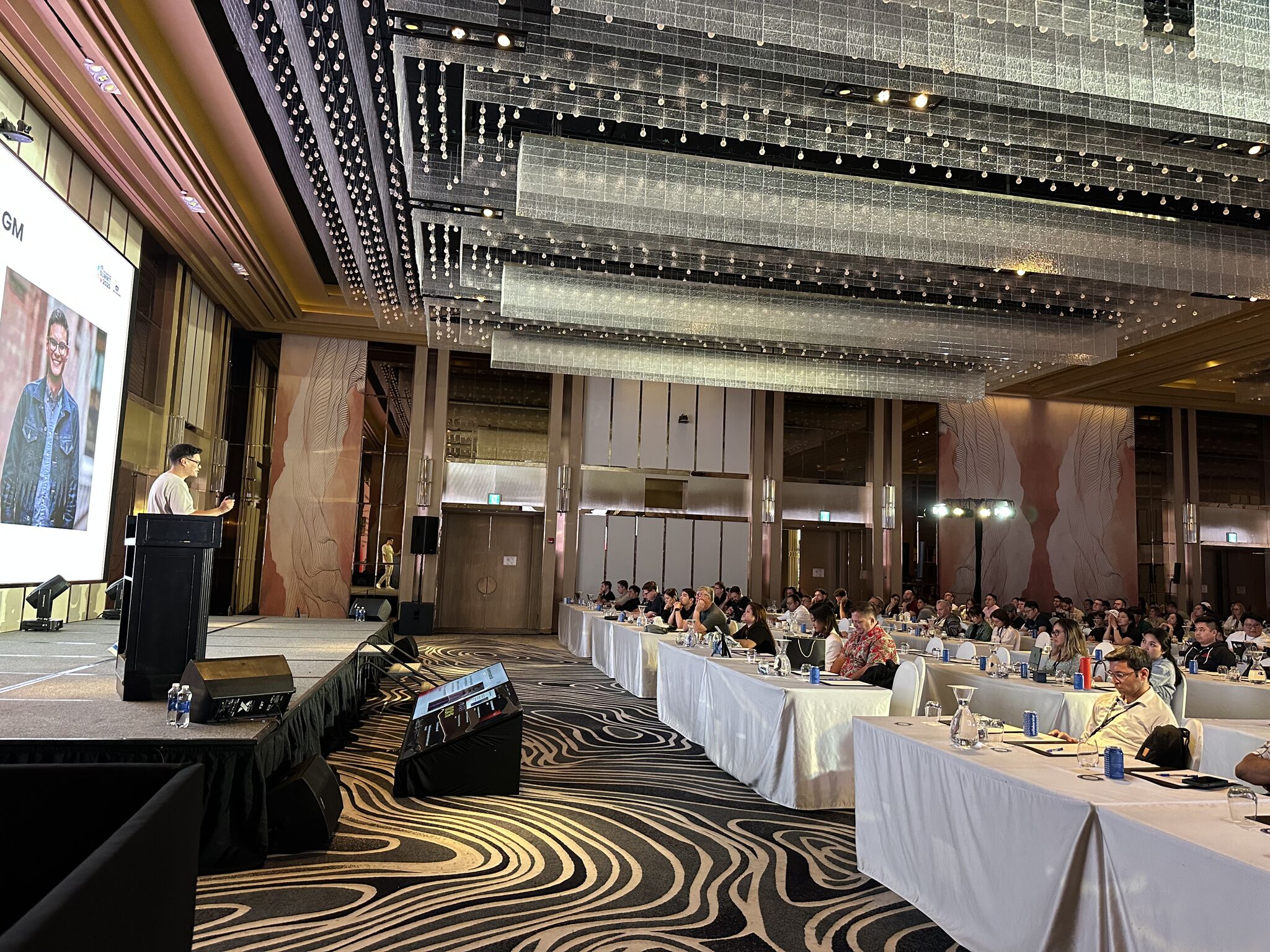 Lawrence Hitches speaking at SEO Summit 2025